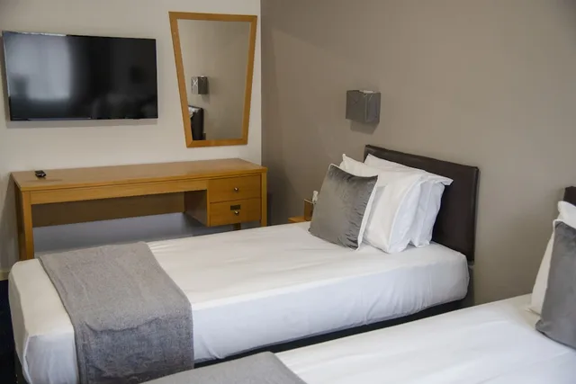 غرفة قياسية بسريرين منفصلين، Hamlet Hotels Maidstone 2/3