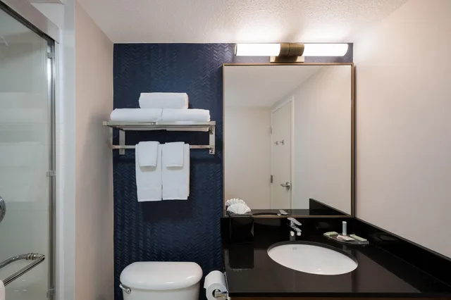 غرفة بسرير مزدوج لذوي الإعاقة، Fairfield by Marriott Wallingford Meriden 4/6
