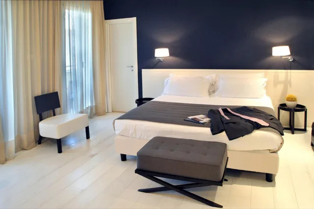 Superior, Queen Bed, Side Sea View، Villa Rosa Riviera 2/8
