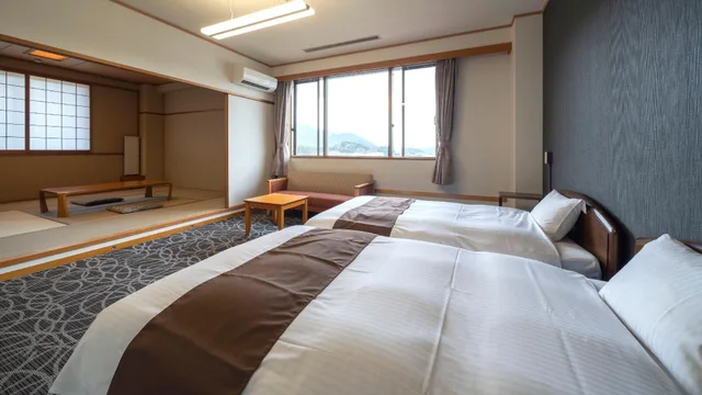 غرفة واسعة يابانية غربية بسريرين منفصلين بأرضية تاتامي، Satoyama Holiday Keburikawa Kyoto 1/1