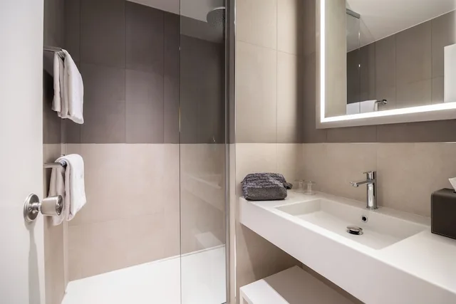 Deluxe, Suite, 2 Queen Beds, Novotel Brugge Centrum 6/8