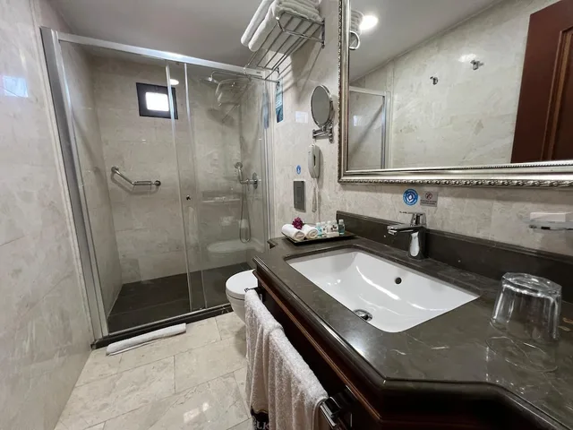 غرفة رومانسية بسرير مزدوج بشرفة، Glk Premier Regency Suites And Spa 8/8