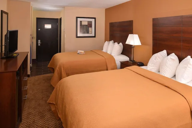 غرفة قياسية بسريرين مزدوجين، Quality Inn Appleton West 2/6