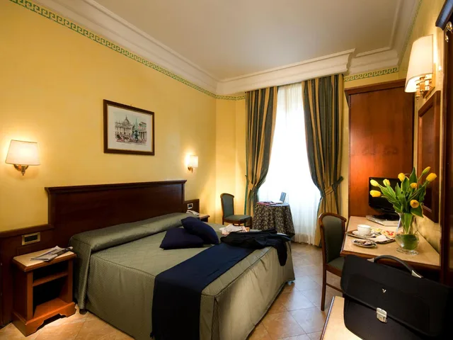 غرفة بسرير مزدوج أو سريرين منفصلين، Hotel Sonya 9/10