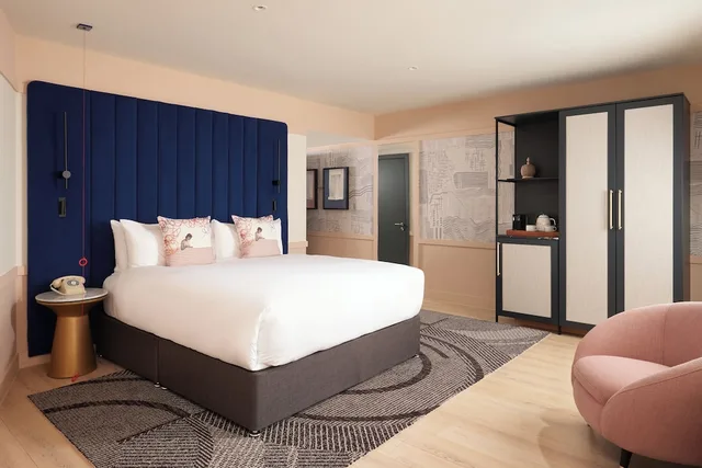 غرفة قياسية بسرير كينج لذوي الإعاقة، Hotel Indigo Gloucester - The Forum by IHG 1/4