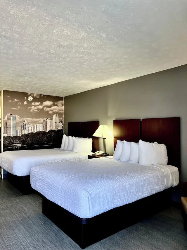 غرفة بسريرين كوين لذوي الإعاقة، Clarion Pointe Morrow - Atlanta South 1/6