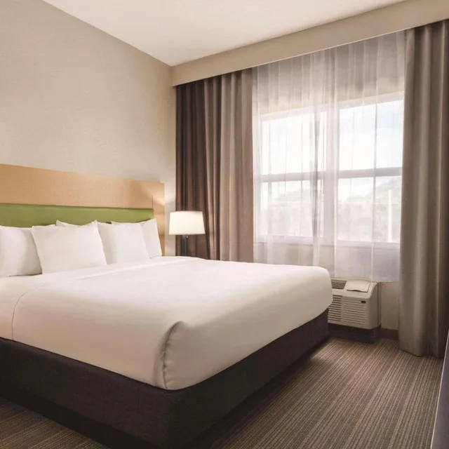 استوديو بسرير كينج مع أريكة، Country Inn & Suites by Radisson, Bradenton-Lakewood Ranch, FL 1/9