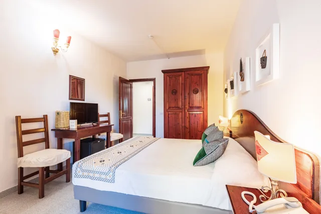 Design, Queen Bed، Hotel Sortale 1/10