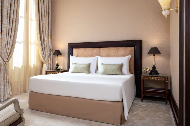 Deluxe, Twin Beds, Anantara Palazzo Naiadi 2/6