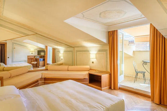 غرفة كلاسيكية رباعية بسرير كوين وسريرين منفصلين، Hotel Sant' Anna 3/10