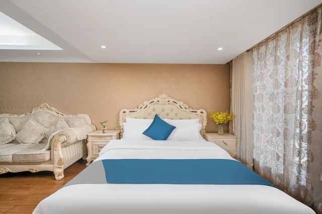 Business, Queen Bed, Yoyo International Apartment 5/10