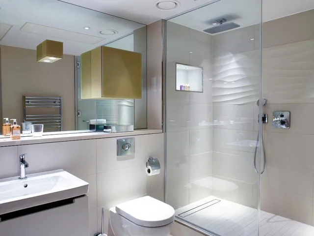 2 Bedrooms, Superior, Apartment, Double and Twin Beds, Urban View، Cheval Three Quays 6/10