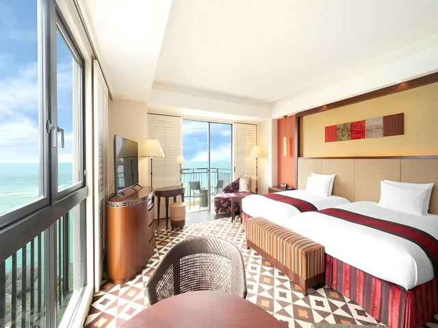 Luxury, Triple, Twin Beds, Corner, Hotel Nikko Alivila Yomitan Resort Okinawa 1/1