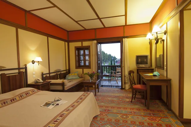 غرفة كلاسيكية عائلية بسريرين منفصلين مع أريكة، Simantro Resort 3/7