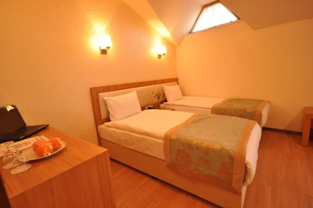 غرفة سوبيريور ثلاثية، Grand Anzac Hotel 9/10