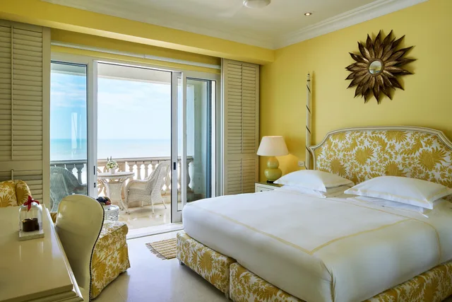 Classic Sea Facing Room، The Oyster Box 1/4