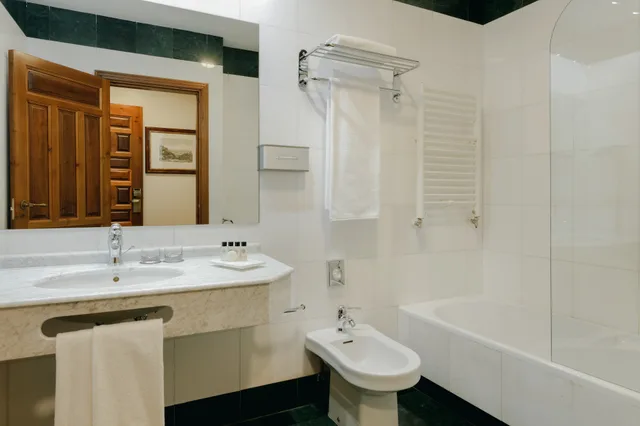 غرفة بسرير مزدوج، Hotel Sercotel Palacio de Los Gamboa 3/3
