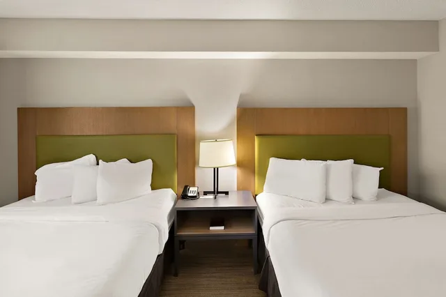 غرفة بسريرين كوين لذوي الإعاقة، Country Inn & Suites by Radisson, Jonesborough-Johnson City West, TN 3/4