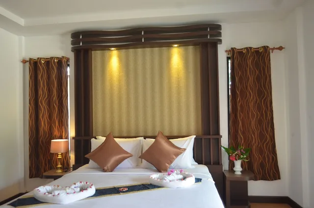 غرفة سوبيريور بسرير مزدوج بإطلالة على الحديقة، Lanta Nice Beach Resort 2/3