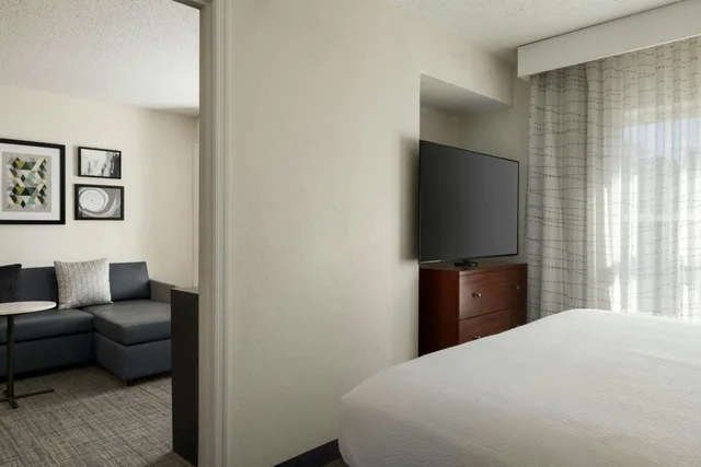 جناح بغرفتي نوم بحوض استحمام لذوي الإعاقة، Residence Inn Marriott Chester 2/4