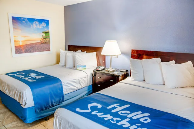 غرفة ديلوكس بسريرين مزدوجين، Days Inn by Wyndham St. Petersburg / Tampa Bay Area 1/6