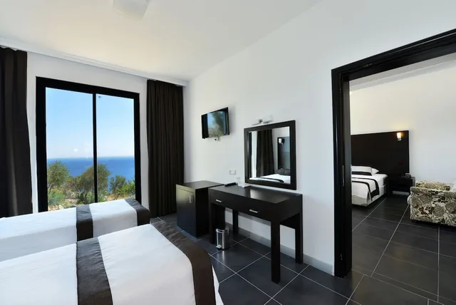 غرفة تنفيذية بإطلالة على البحر، Kalamar Hotel 5/7