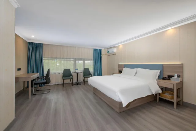 Superior, Queen Bed, GreenTree Inn Nantong Hongming Plaza Hotel 2/2
