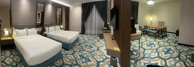 غرفة تنفيذية رباعية بسريرين كوين، CHRISTEE SUITES 1/1