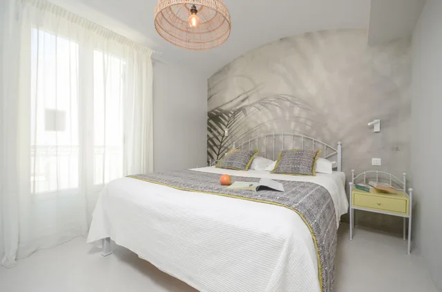 جناح ديلوكس، Antony Suites 1/2