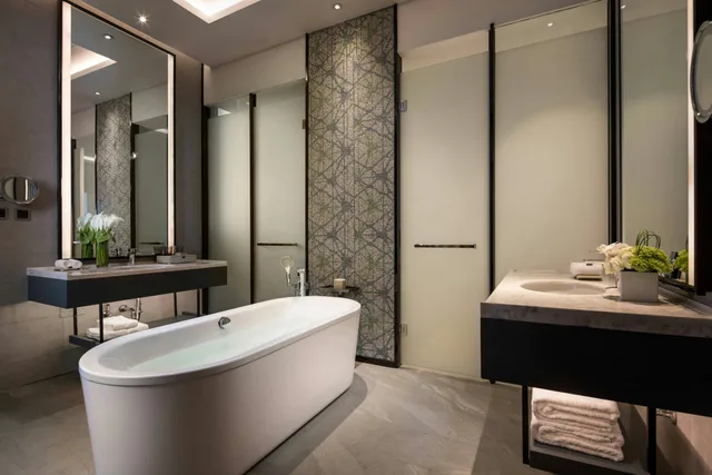 جناح بسرير كينج بإطلالة على البحر بغرفة نوم واحدة، DoubleTree by Hilton Qingdao Oriental Movie Metropolis 3/3