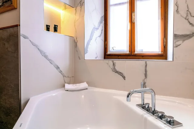غرفة بسرير مزدوج تُحدَّد عند الوصول، Ambra Cortina Luxury Fashion Boutique Hotel 5/5