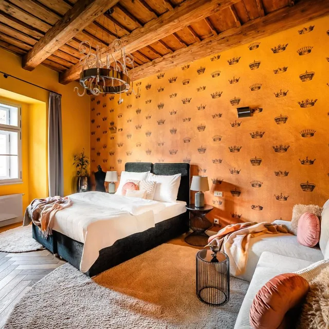 شقة سوبيريور، Old Royal Post Apartments 8/10