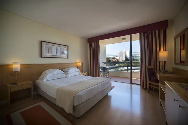 Senior, Suite, Twin Beds, Sea View, Sofa، Vila Gale Ampalius 2/10