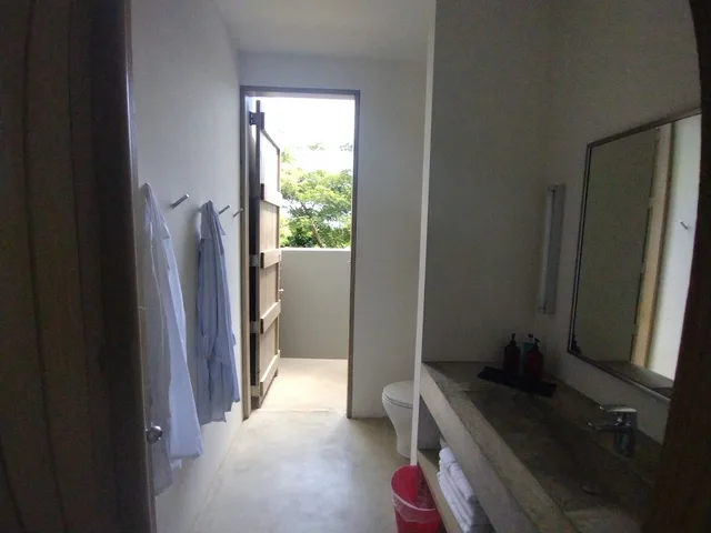 غرفة بأربعة أسرّة، Hix Island House 3/3