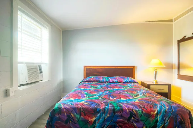 غرفة بسرير كوين للمدخنين، Bama Motel Mobile I-65 & US-90 3/6