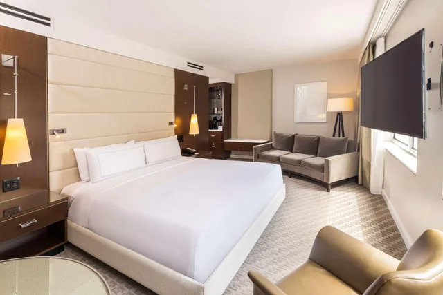 غرفة بسرير مزدوج لذوي الإعاقة، The Statler Dallas Curio Collection By Hilton 2/4