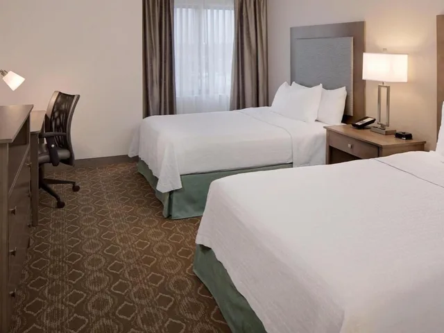 غرفة بسريرين مزدوجين وسرير كينج لذوي الإعاقة، Homewood Suites by Hilton Minneapolis Mall of America 3/5