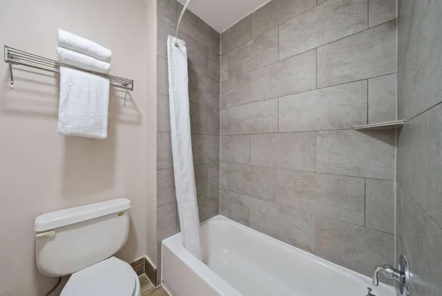 غرفة بسريرين كوين للمدخنين، Days Inn by Wyndham Round Rock 4/5