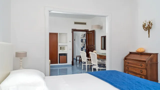 غرفة ديلوكس بسريرين منفصلين بإطلالة على البحر بشرفة، Hotel Belair 5/9