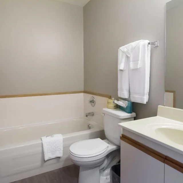 غرفة بسرير كينج، Motel6 Saanichton, BC - Victoria Airport 7/10