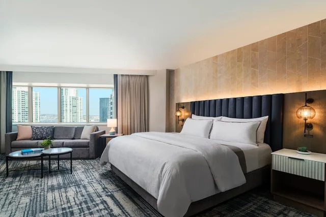 Room, King Bed, Bay View, The Westin San Diego Bayview 1/7