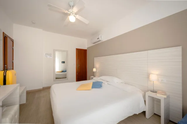 غرفة سوبيريور ثلاثية، Hotel Etna 6/10