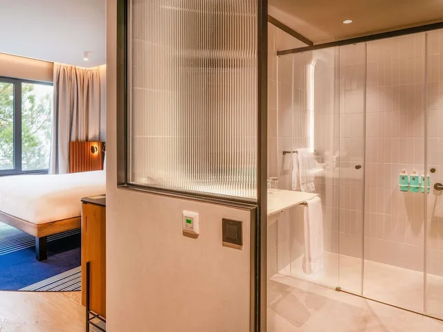 Superior, Deluxe, Queen Bed, Sofa, Deluxe Building، Novotel Campo De Las Naciones Hotel 7/8