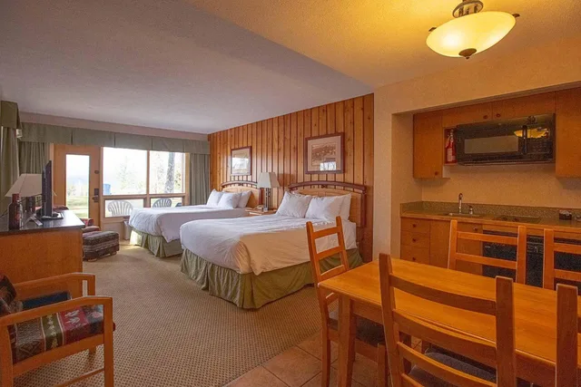 غرفة سوبيريور بسرير كوين، Fairmont Hot Springs Resort 6/6
