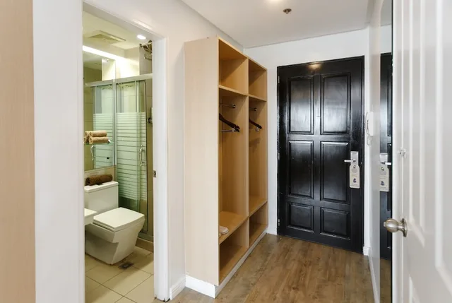 استوديو بريميير، Regency Grand Suites 3/3