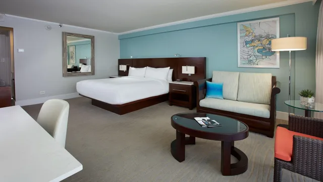 Room, King Bed, Ocean View, Aruba Marriott And Stellaris Casino 5/7