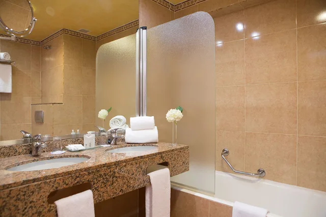 غرفة بسرير مزدوج بشرفة، Universal Hotel Neptuno - Adults Only 7/7