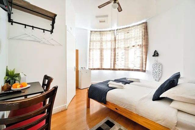 غرفة بسريرين منفصلين، City London Hotel 9/10