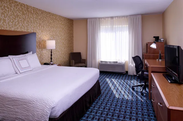 جناح بسرير كينج مع أريكة، Fairfield Inn Suites By Marriott New Buffalo 3/10