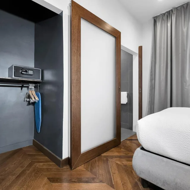 Standard, Hotel 32One 5/10